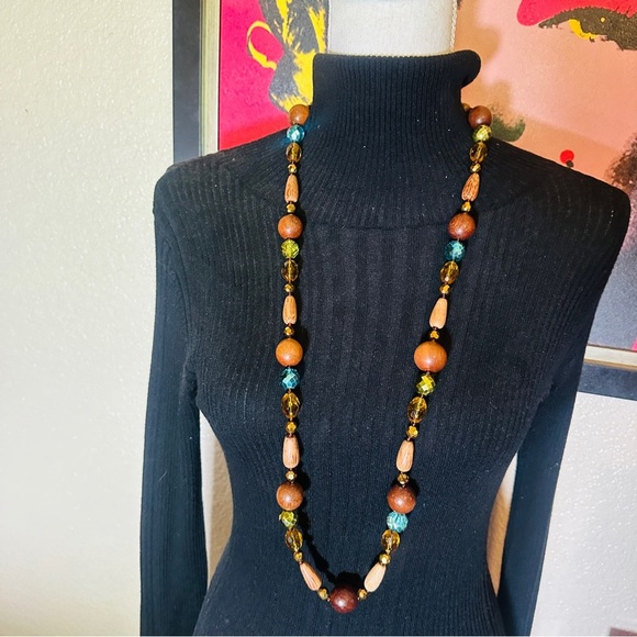 Vintage Joan Rivers Long Beaded Necklace Wood Crystal Beads Green Metallic Blue - Picture 3 of 11